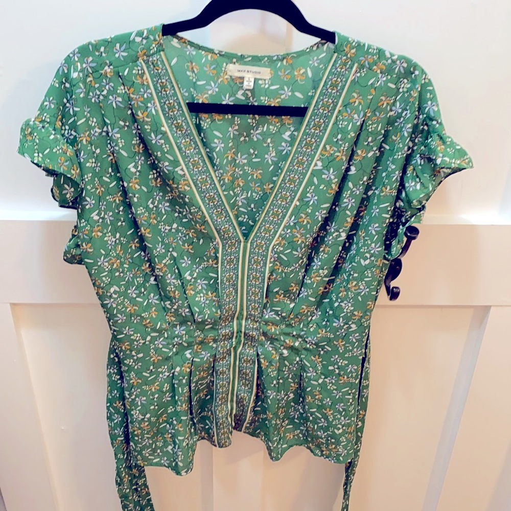 Women’s green, yellow & white floral peplum blouse
